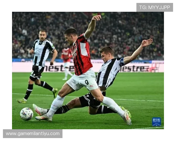 AC米兰高清图欣赏：俱乐部历史上的经典比赛精彩瞬间